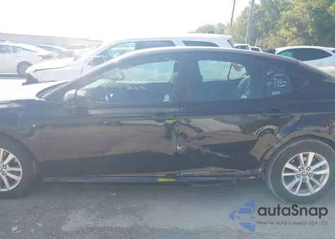 2025 Toyota Camry Le z USA, uszkodzony, nr VIN 4T1DAACK8SU003494